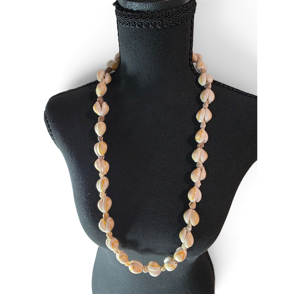 Vintage Hawaiian Cowrie Shell Lei Necklace Yellow Stripe Cream Beach Boho 29in